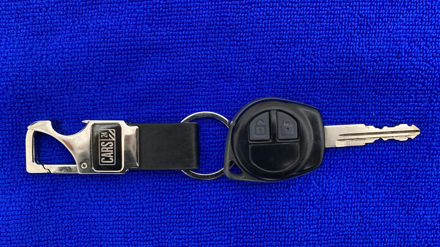 2013 Maruti Swift VXI D, Petrol, Manual, 56,313 km, Key Close Up