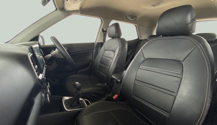 2021 Hyundai VENUE S Plus MT 1.2 Kappa, Petrol, Manual, Right Side Front Door Cabin