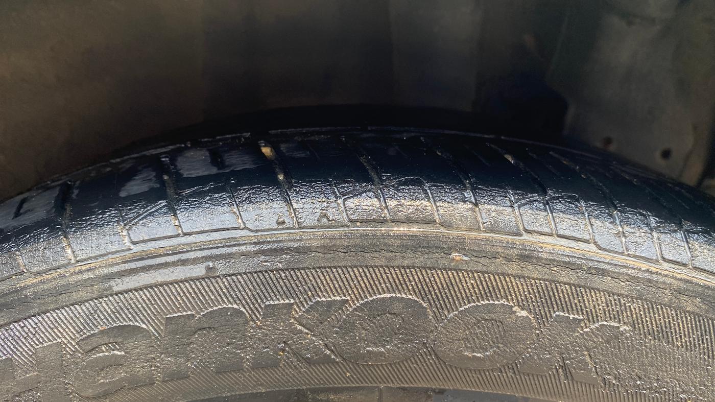 2021 Hyundai NEW I20 ASTA (O) 1.2 MT, CNG, Manual, 71,497 km, Left Rear Tyre Tread