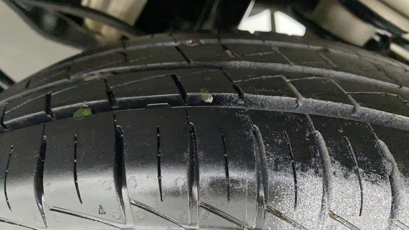 2020 Maruti Alto LXI, Petrol, Manual, 25,701 km, Left Rear Tyre Tread