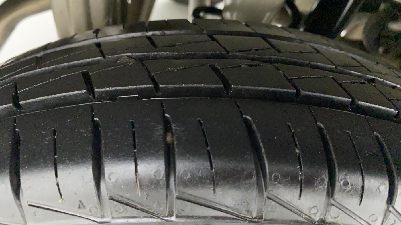 2020 Maruti Alto LXI, Petrol, Manual, 25,701 km, Right Rear Tyre Tread