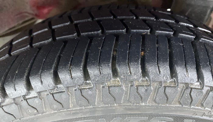 2018 Hyundai Eon ERA PLUS, Petrol, Manual, 14,571 km, Left Rear Tyre Tread