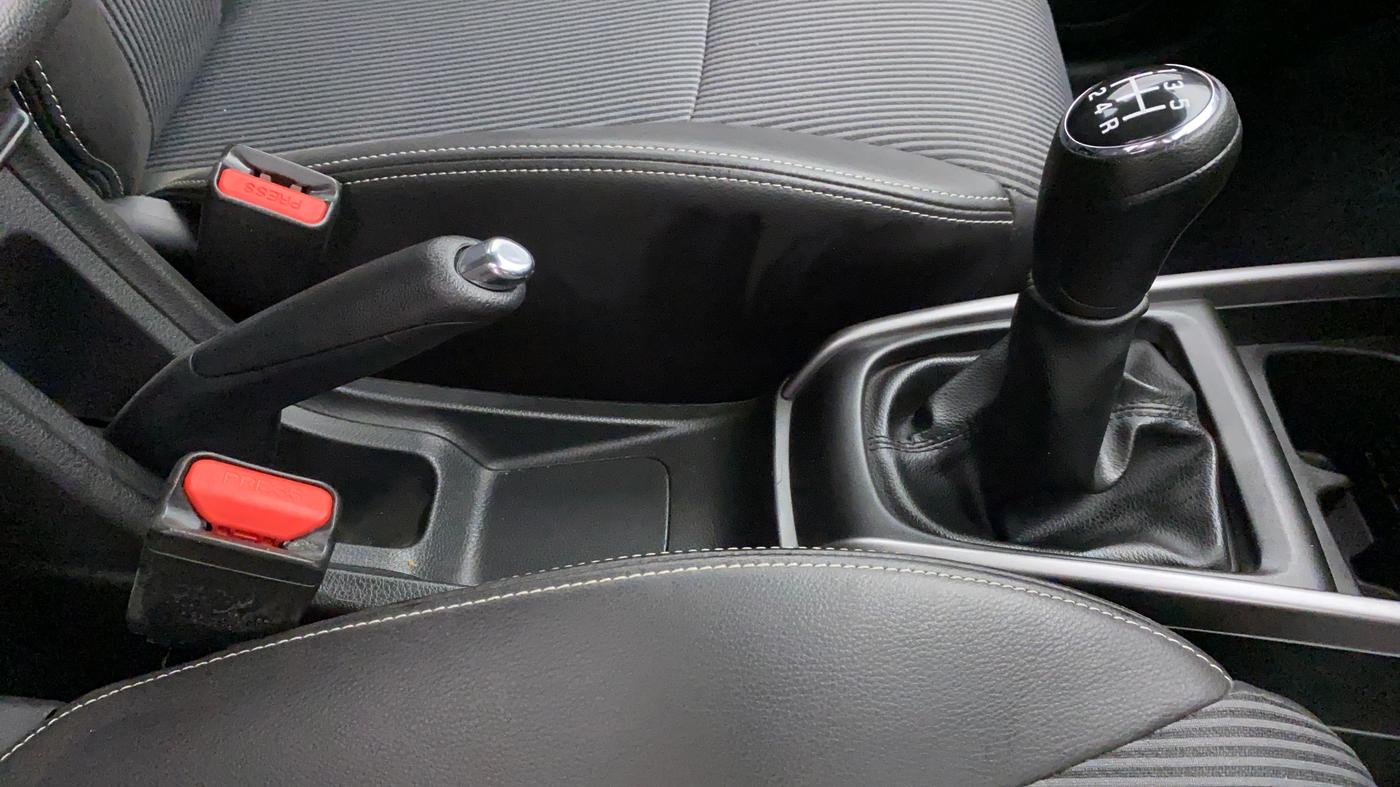 2021 Maruti XL6 ZETA SHVS, Petrol, Manual, 7,307 km, Gear Lever