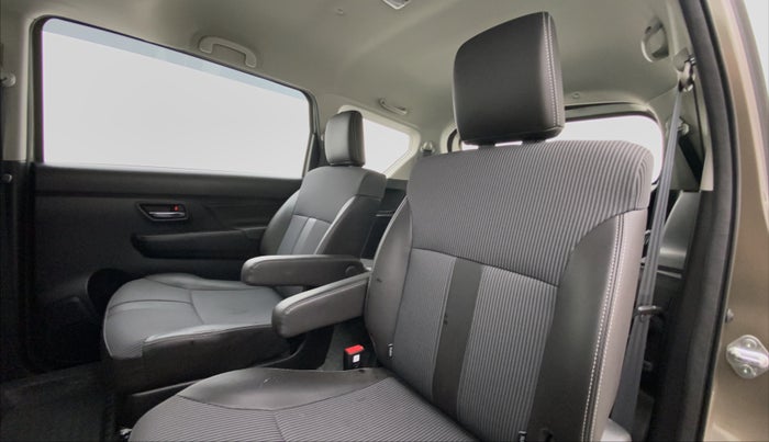 2021 Maruti XL6 ZETA SHVS, Petrol, Manual, 7,307 km, Right Side Rear Door Cabin