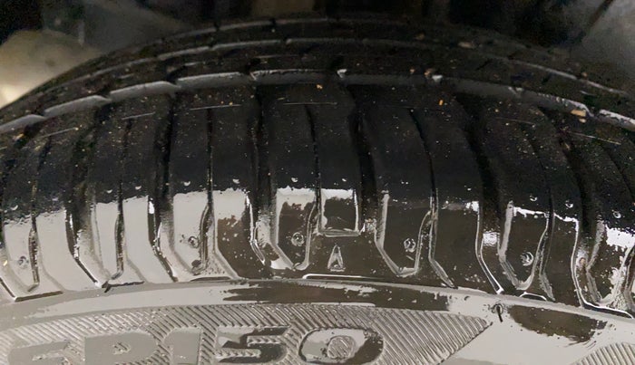 2021 Maruti XL6 ZETA SHVS, Petrol, Manual, 7,307 km, Right Rear Tyre Tread