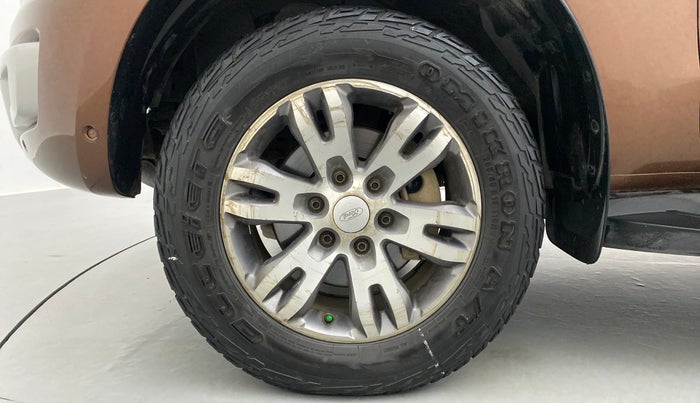2016 Ford Endeavour 3.2l 4X4 AT Titanium, Diesel, Automatic, 76,409 km, Left Front Wheel