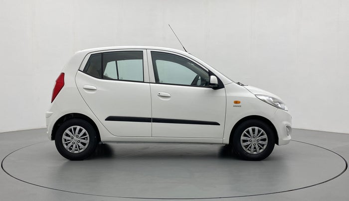 2015 Hyundai i10 SPORTZ 1.1 IRDE2, Petrol, Manual, 17,583 km, Right Side View