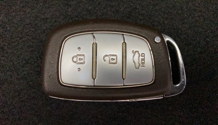 2016 Hyundai Grand i10 ASTA (O) AT 1.2 KAPPA VTVT, Petrol, Automatic, 79,667 km, Key Close Up