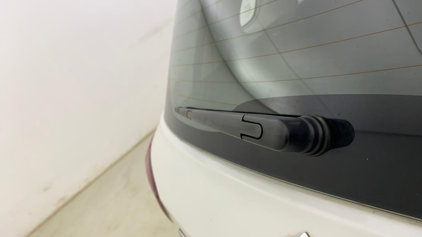 2018 Maruti Vitara Brezza ZDI, Diesel, Manual, 39,636 km, Rear Wiper