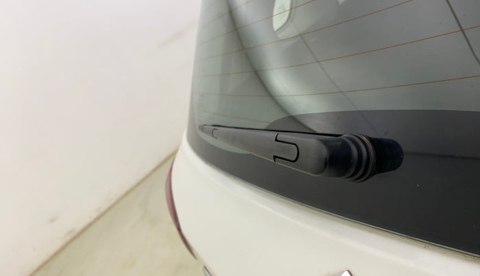 2018 Maruti Vitara Brezza ZDI, Diesel, Manual, 39,636 km, Rear Wiper