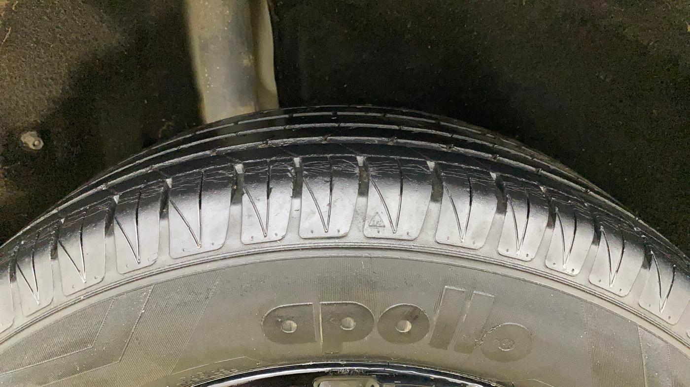 2018 Maruti Vitara Brezza ZDI, Diesel, Manual, 39,636 km, Right Rear Tyre Tread