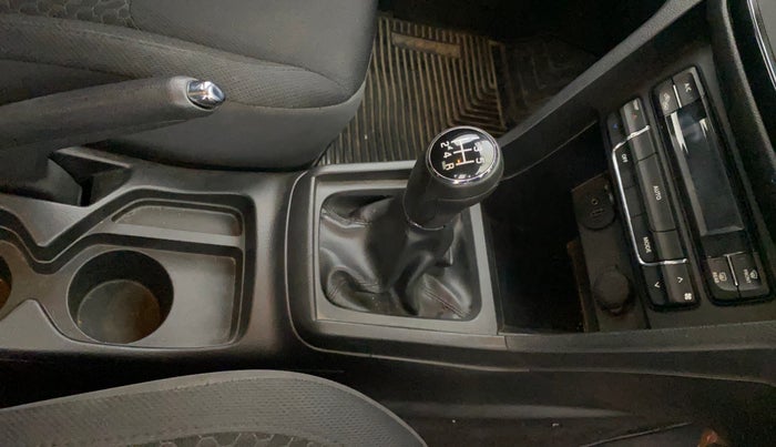 2018 Maruti Vitara Brezza ZDI, Diesel, Manual, 39,636 km, Gear Lever