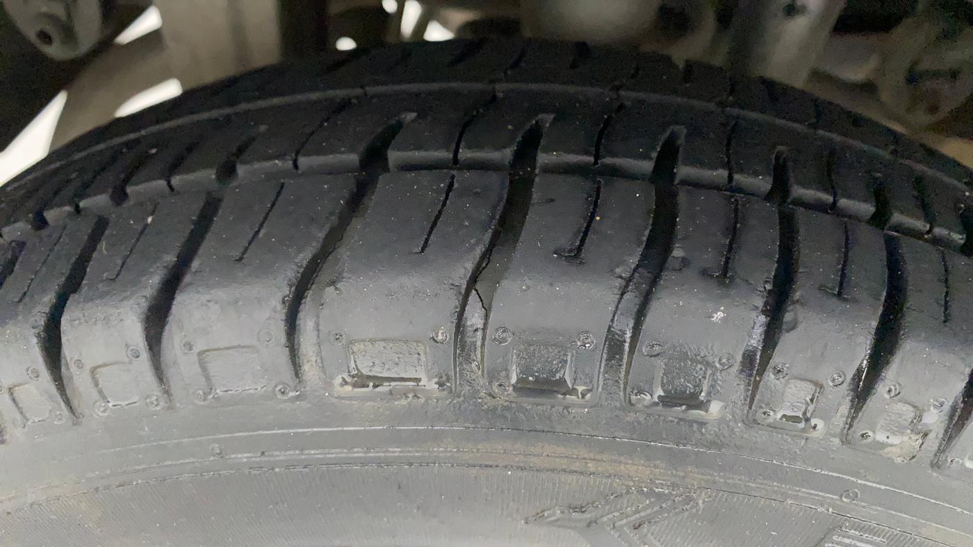 2012 Maruti Alto 800 LXI, Petrol, Manual, 17,101 km, Right Rear Tyre Tread