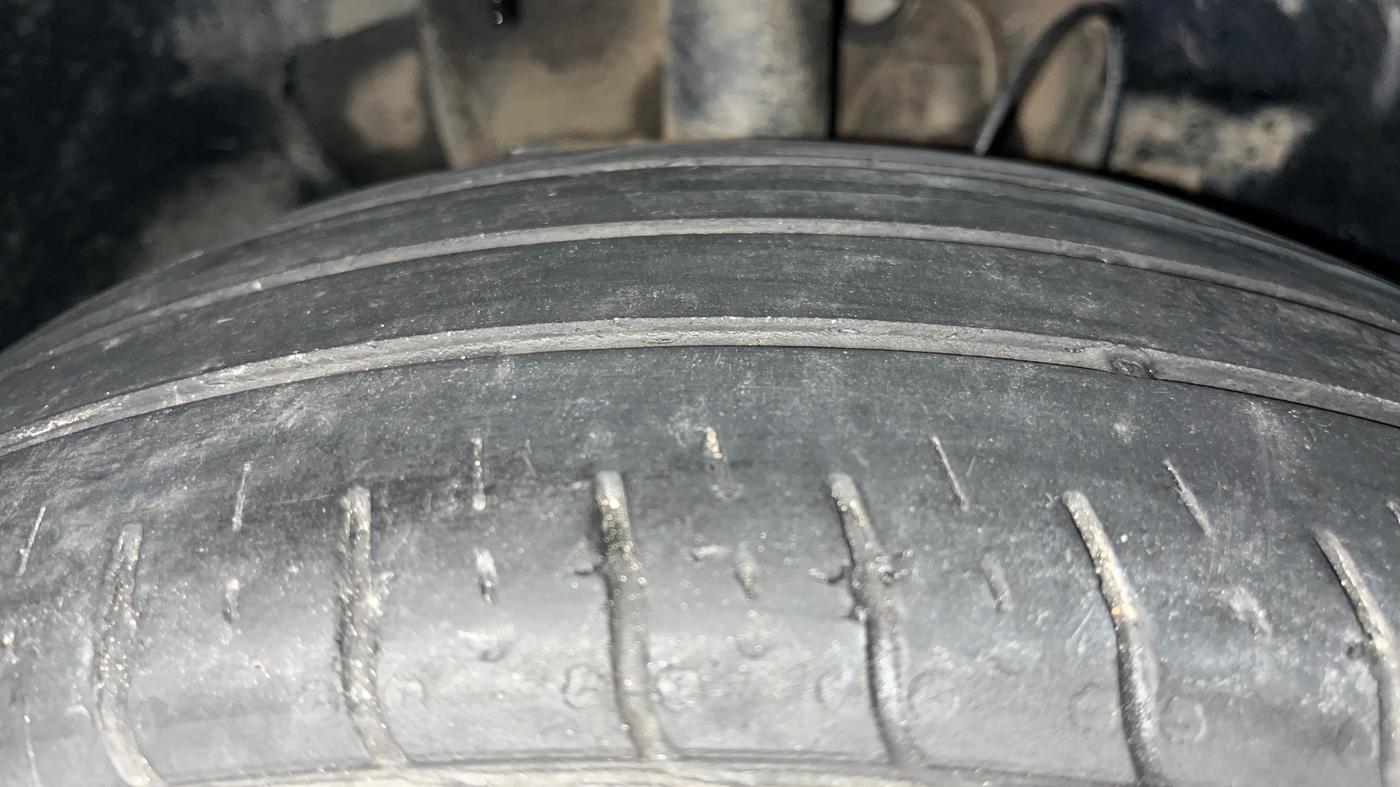 2022 Tata TIGOR XZ PLUS PETROL, Petrol, Manual, 32,539 km, Right Front Tyre Tread