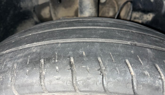 2022 Tata TIGOR XZ PLUS PETROL, Petrol, Manual, 32,539 km, Right Front Tyre Tread
