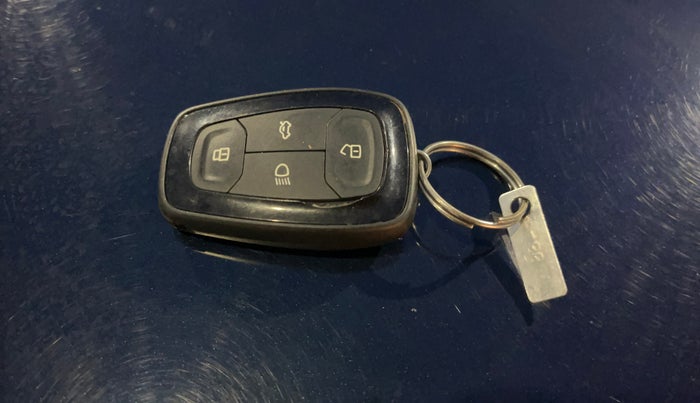 2022 Tata TIGOR XZ PLUS PETROL, Petrol, Manual, 32,539 km, Key Close Up