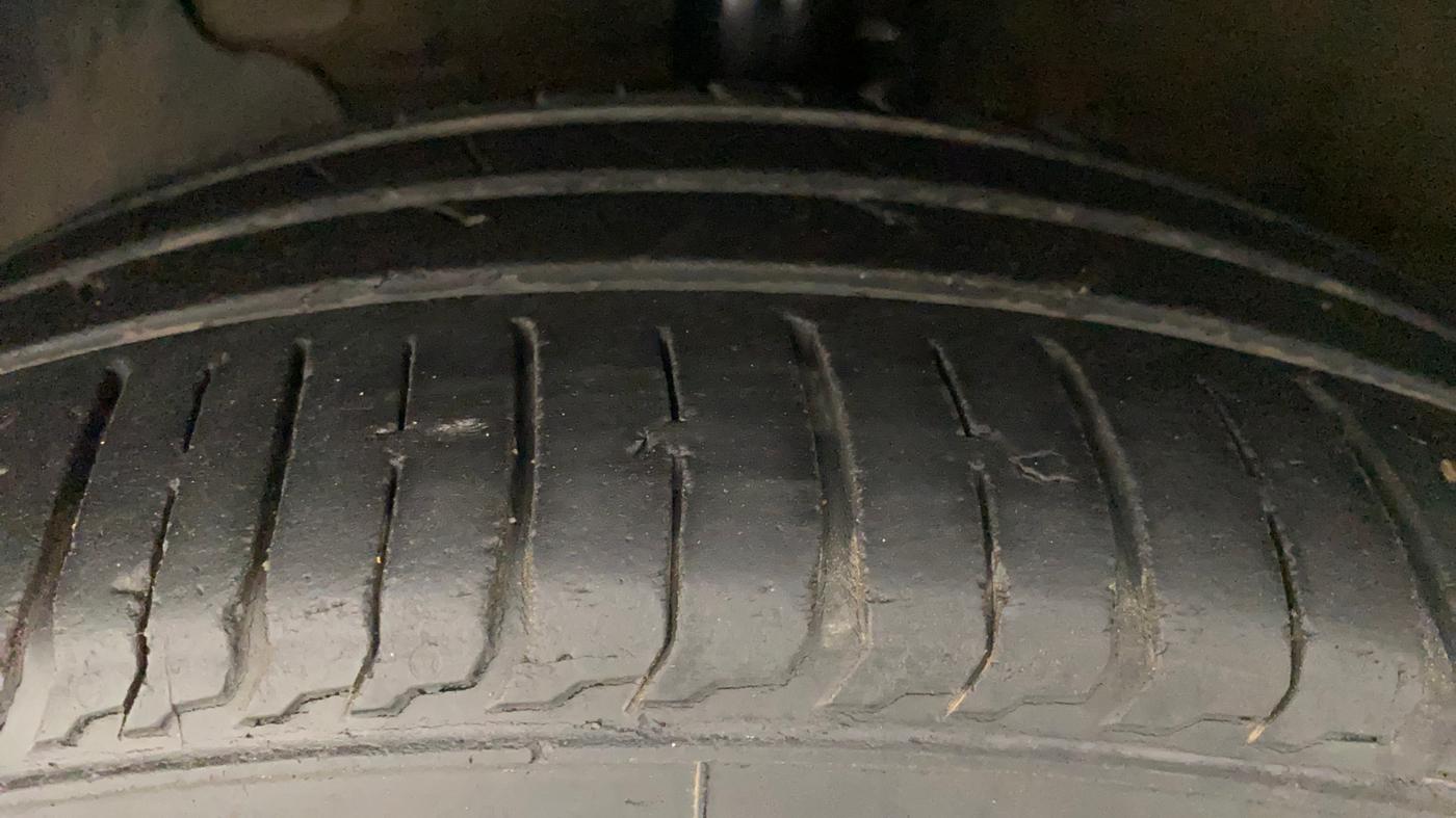 2017 Hyundai Verna 1.6 EX CRDI, Diesel, Manual, 50,331 km, Left Front Tyre Tread