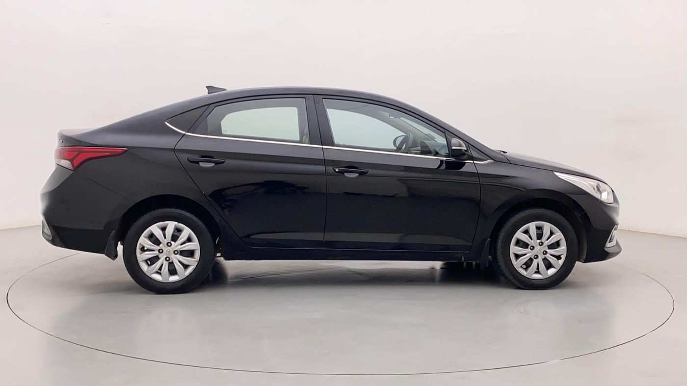 2017 Hyundai Verna 1.6 EX CRDI, Diesel, Manual, 50,331 km, Right Side View