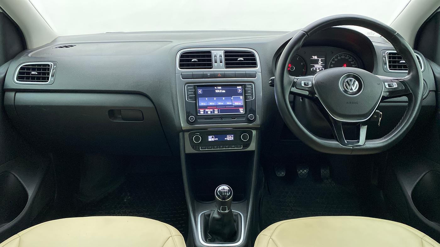 2020 Volkswagen Polo HIGH LINE PLUS 1.0, Petrol, Manual, 40,972 km, Dashboard