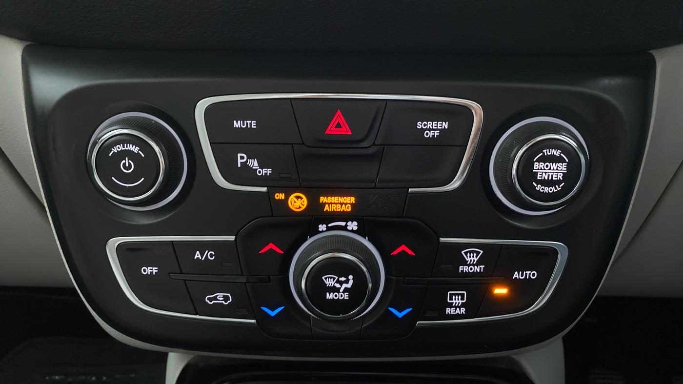 2017 Jeep Compass 2.0 LIMITED, Diesel, Manual, 1,00,451 km, Automatic Climate Control