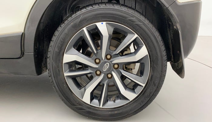 2020 Mahindra XUV300 W8 (O) 1.2 PETROL, Petrol, Manual, 44,916 km, Left Rear Wheel