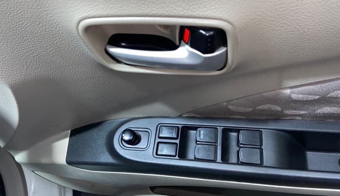 2015 Maruti Celerio ZXI AMT, Petrol, Automatic, 75,076 km, Driver Side Door Panels Control