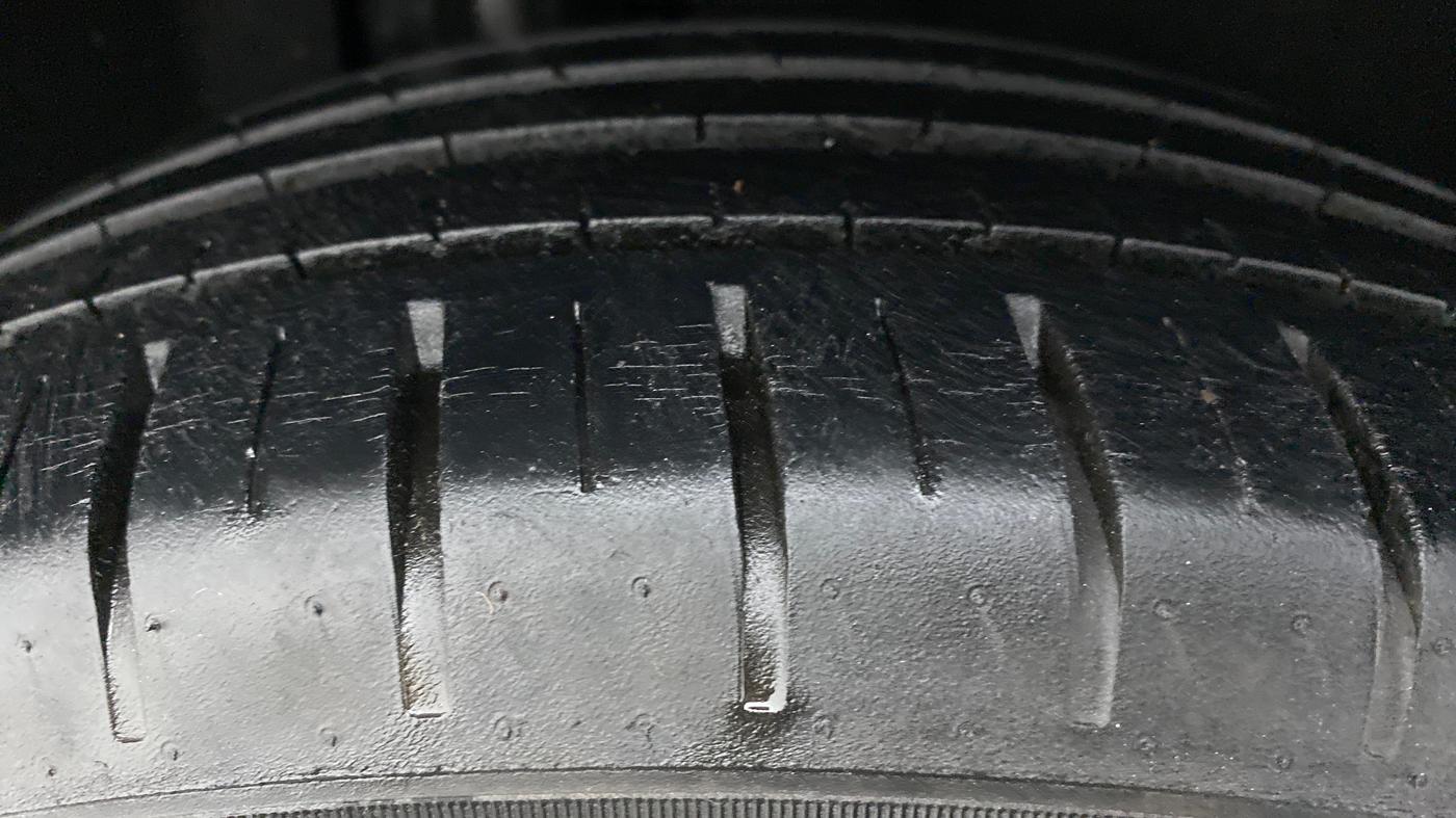 2019 Toyota Glanza G CVT, Petrol, Automatic, 23,657 km, Right Rear Tyre Tread