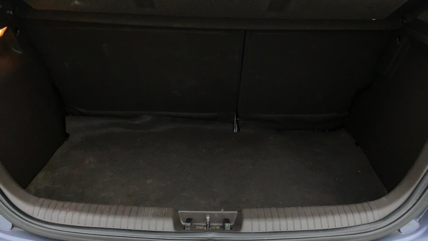 2009 Hyundai i20 MAGNA 1.2 VTVT, Petrol, Manual, 60,547 km, Boot Inside