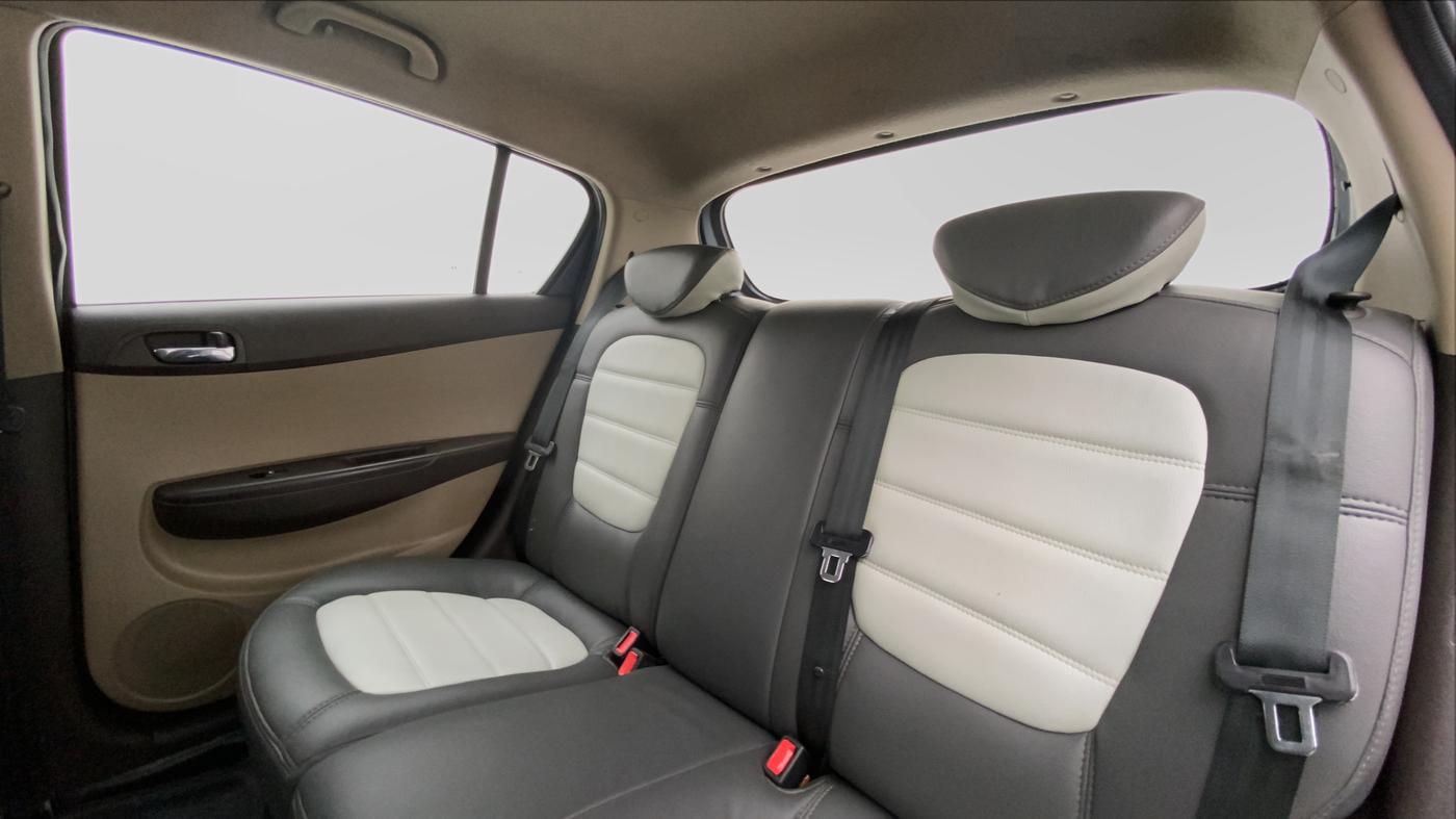 2009 Hyundai i20 MAGNA 1.2 VTVT, Petrol, Manual, 60,547 km, Right Side Rear Door Cabin
