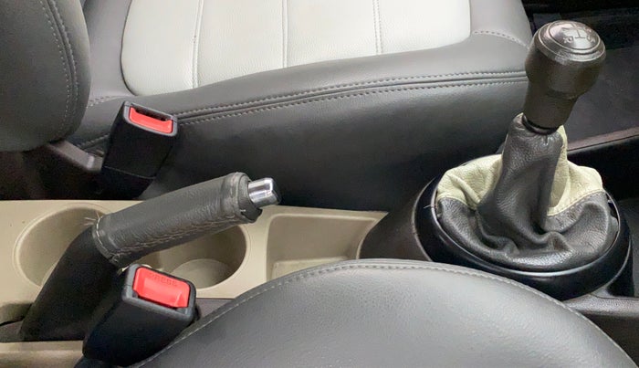 2009 Hyundai i20 MAGNA 1.2 VTVT, Petrol, Manual, 60,547 km, Gear Lever