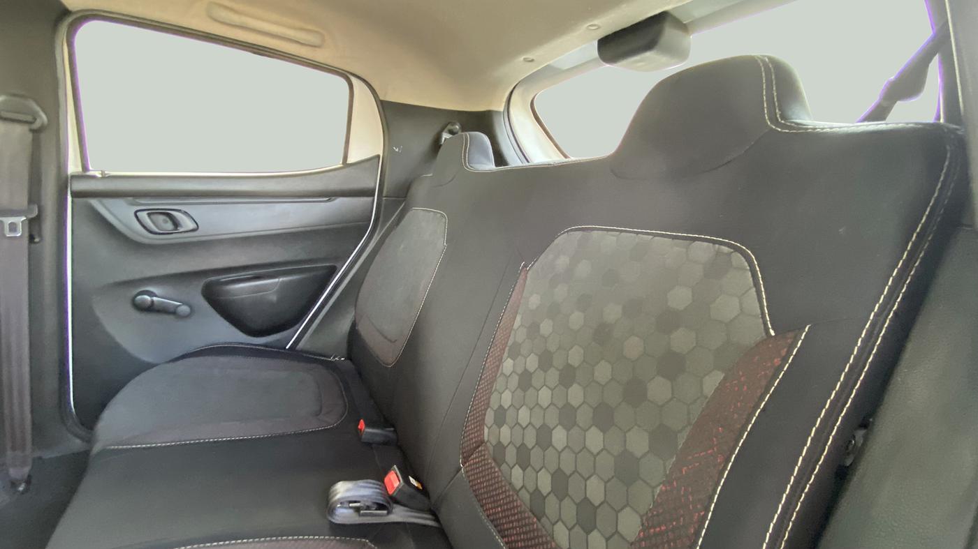 2017 Renault Kwid RXT 1.0 EASY-R  AT, Petrol, Automatic, 12,763 km, Right Side Rear Door Cabin