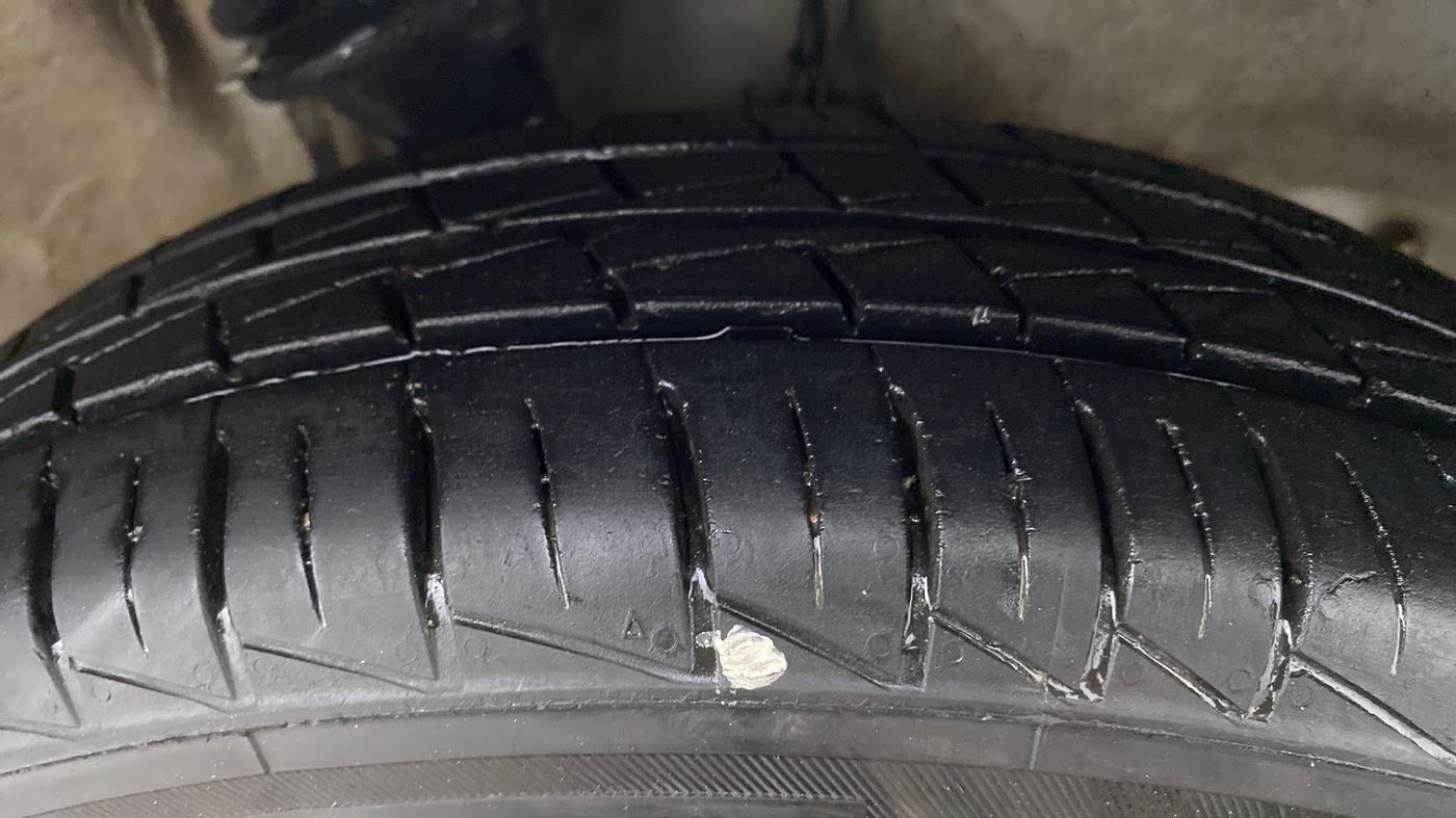 2020 Maruti Alto LXI CNG, CNG, Manual, 42,869 km, Right Front Tyre Tread
