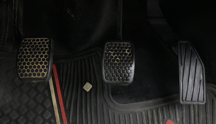 2020 Maruti Alto LXI CNG, CNG, Manual, 42,869 km, Pedals