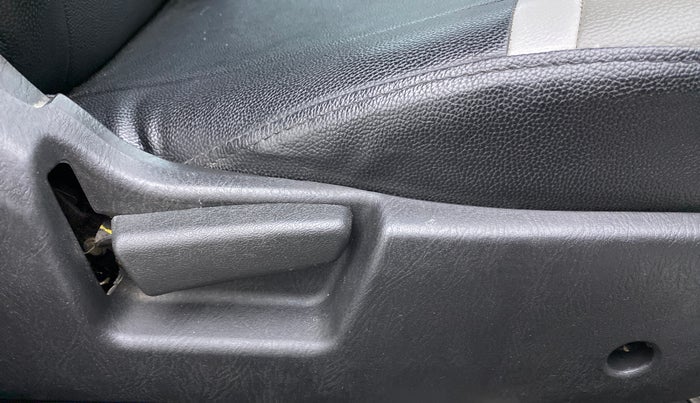 2020 Maruti Alto LXI CNG, CNG, Manual, 42,869 km, Driver Side Adjustment Panel