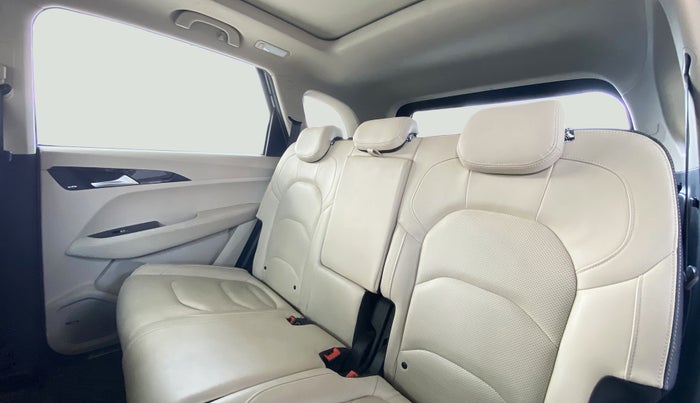 2021 MG HECTOR SHARP DCT PETROL, Petrol, Automatic, 14,156 km, Right Side Rear Door Cabin