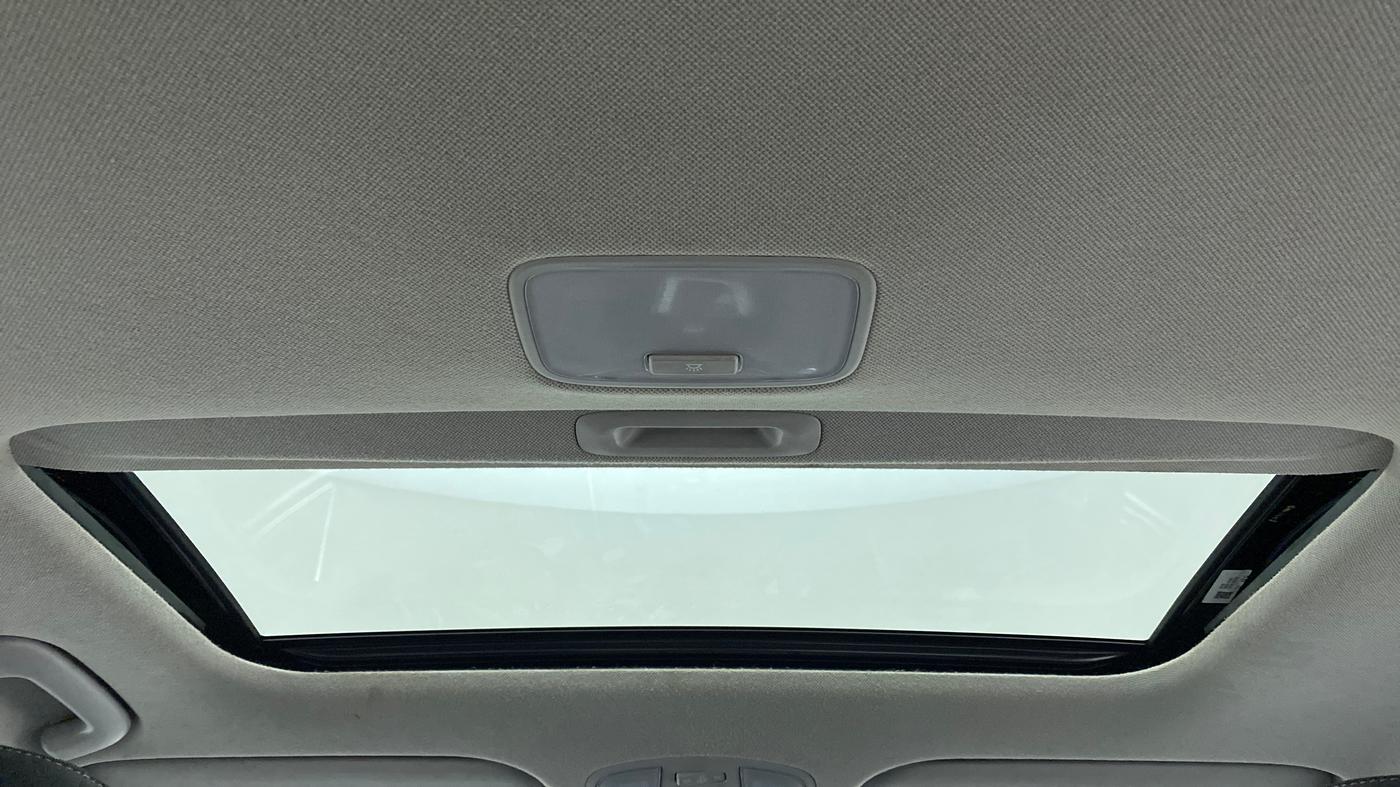 2019 Hyundai New Elantra SX PETROL AT, Petrol, Automatic, 32,052 km, Moonroof/ Sunroof