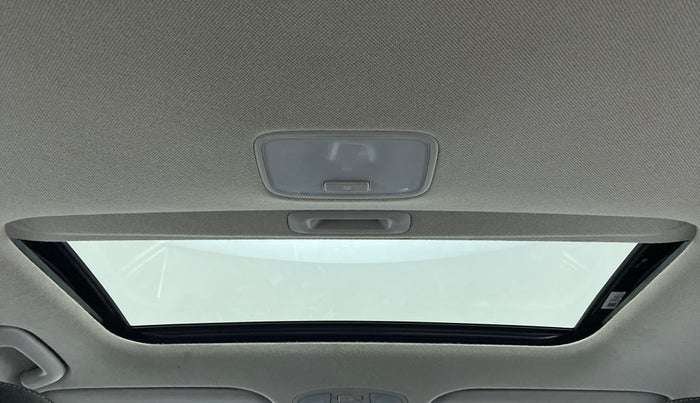 2019 Hyundai New Elantra SX PETROL AT, Petrol, Automatic, 32,052 km, Moonroof/ Sunroof