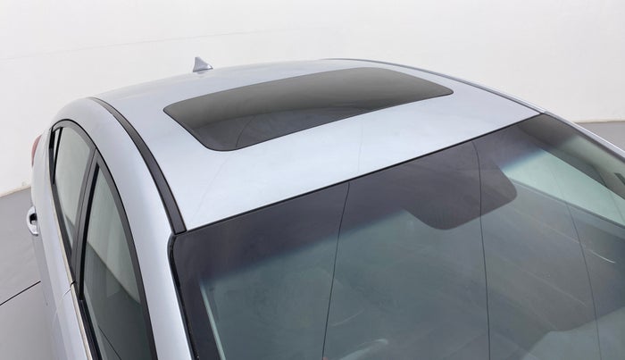 2019 Hyundai New Elantra SX PETROL AT, Petrol, Automatic, 32,052 km, Roof