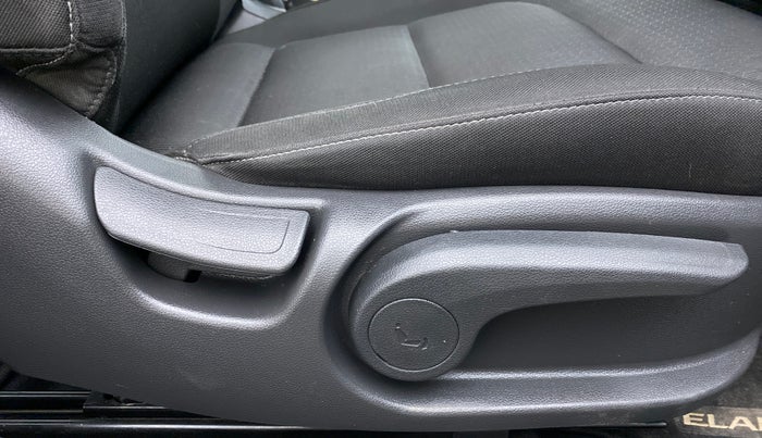 2019 Hyundai New Elantra SX PETROL AT, Petrol, Automatic, 32,052 km, Driver Side Adjustment Panel
