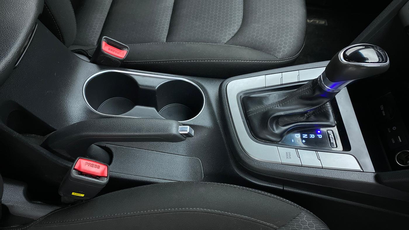 2019 Hyundai New Elantra SX PETROL AT, Petrol, Automatic, 32,052 km, Gear Lever