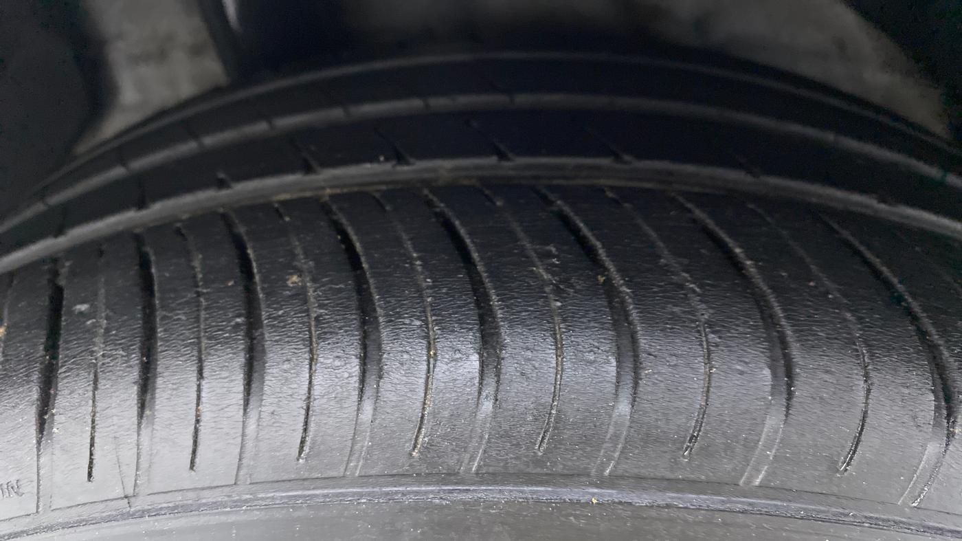 2019 Hyundai New Elantra SX PETROL AT, Petrol, Automatic, 32,052 km, Right Rear Tyre Tread
