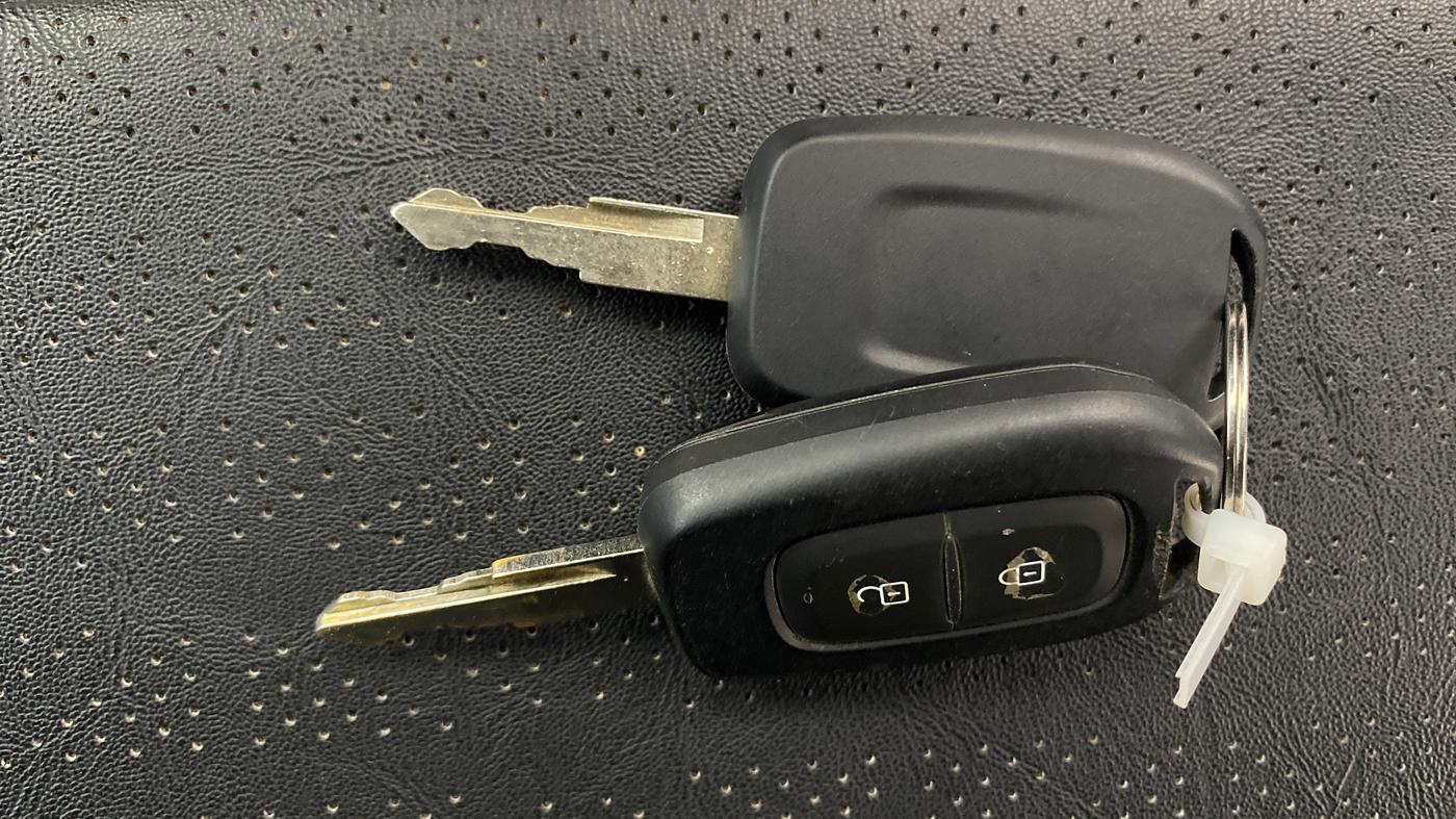 2025 Renault Kwid RXT 1.0, Petrol, Manual, 4,762 km, Key Close Up