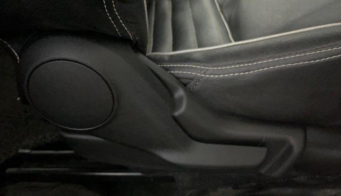 2021 Maruti Baleno DELTA PETROL 1.2, Petrol, Manual, 38,383 km, Driver Side Adjustment Panel