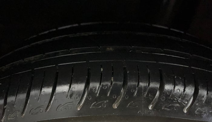 2021 Maruti Baleno DELTA PETROL 1.2, Petrol, Manual, 38,383 km, Left Rear Tyre Tread