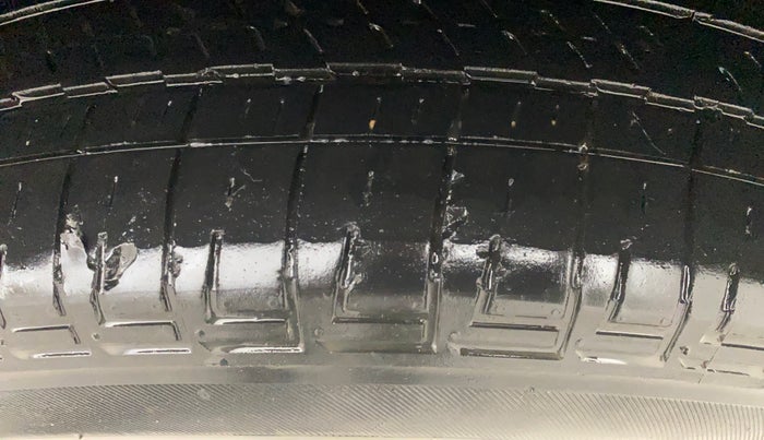 2017 Mahindra XUV500 W4, Diesel, Manual, 85,231 km, Left Rear Tyre Tread