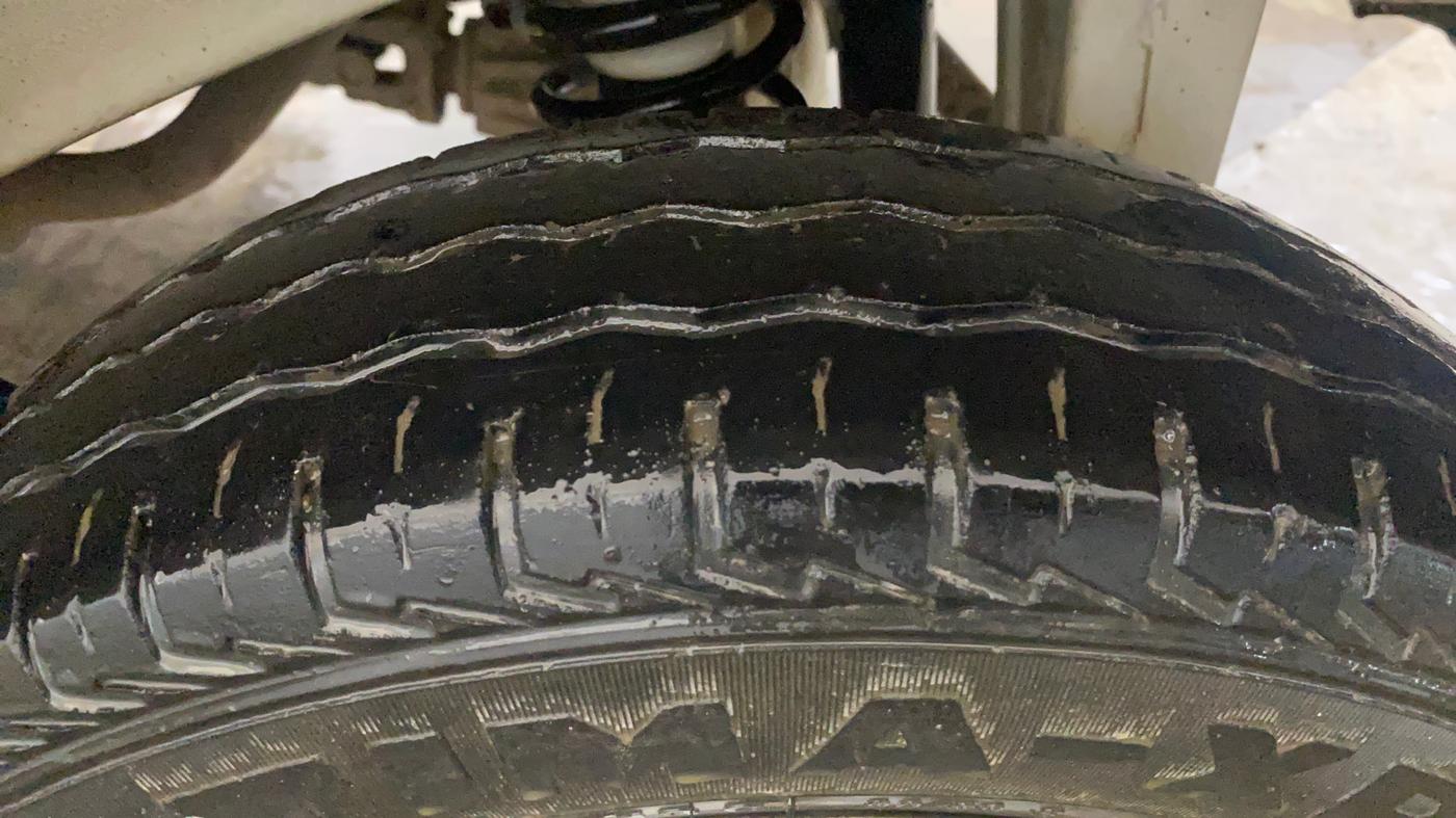 2024 Maruti Eeco 5 STR AC, Petrol, Manual, 20,211 km, Left Rear Tyre Tread
