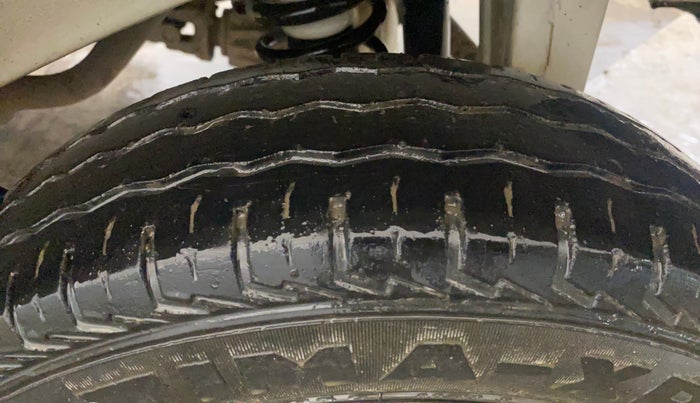 2024 Maruti Eeco 5 STR AC, Petrol, Manual, 20,104 km, Left Rear Tyre Tread