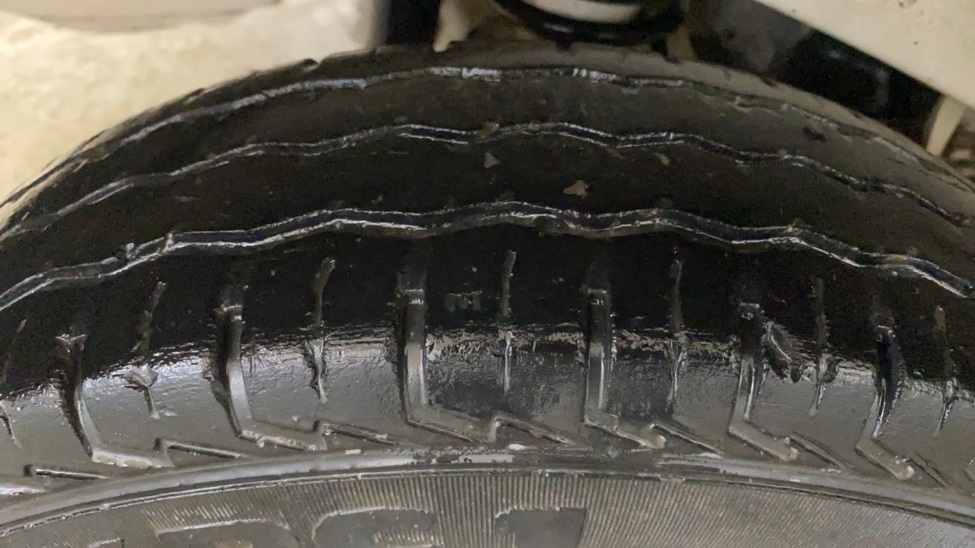 2024 Maruti Eeco 5 STR AC, Petrol, Manual, 20,211 km, Right Rear Tyre Tread