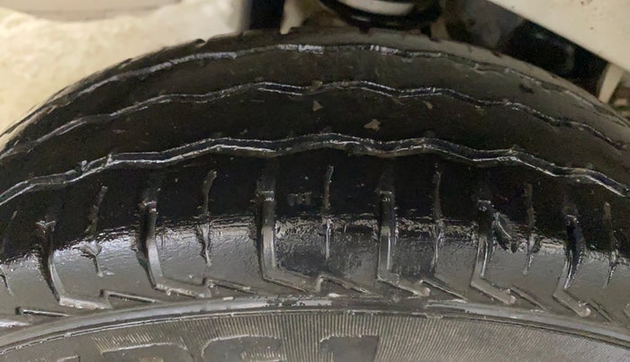 2024 Maruti Eeco 5 STR AC, Petrol, Manual, 20,104 km, Right Rear Tyre Tread