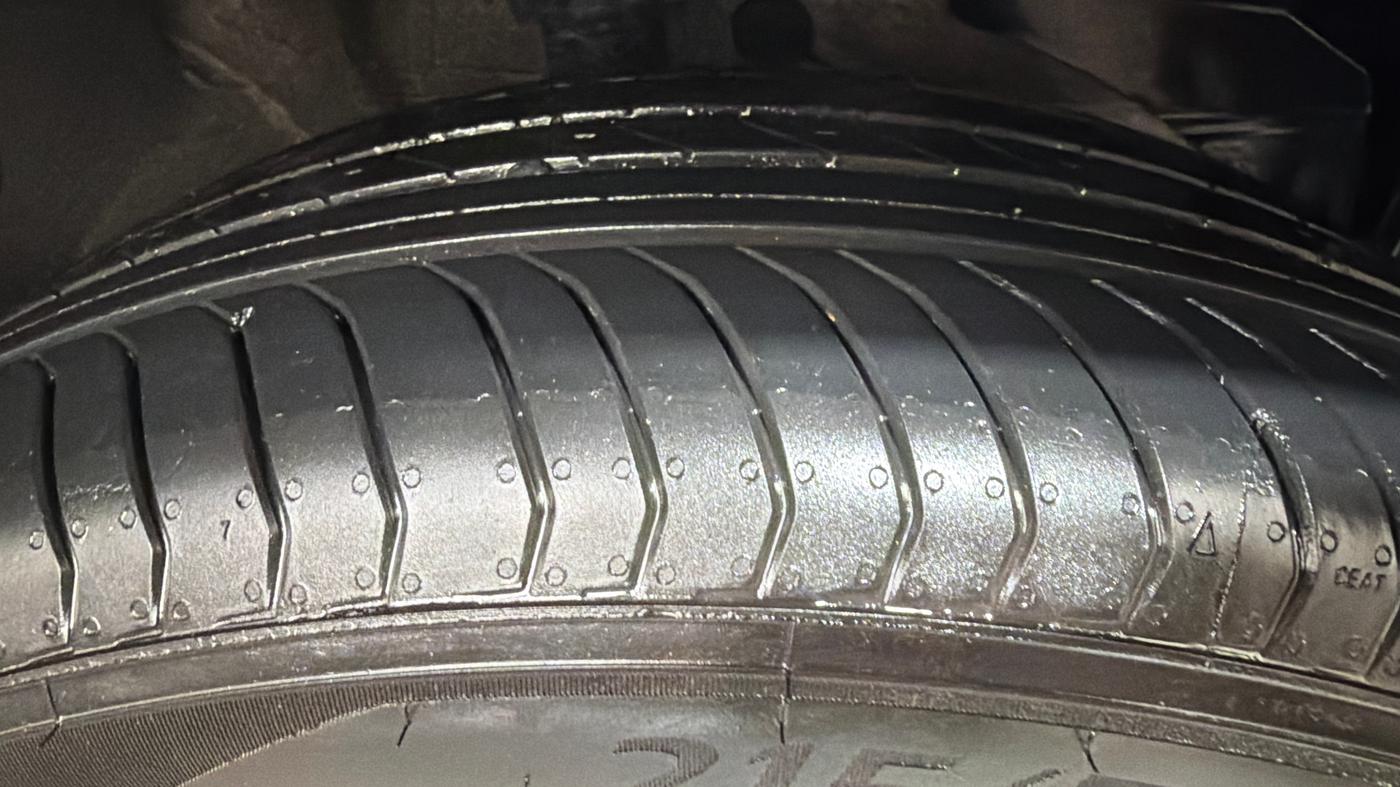 2024 MG HECTOR Select Pro 1.5 Turbo CVT , Petrol, Automatic, 5,074 km, Right Front Tyre Tread